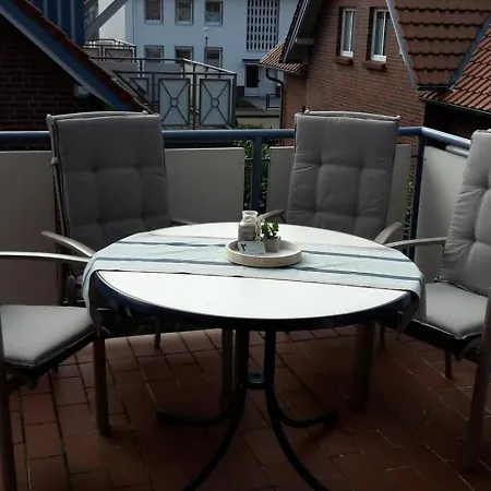 Apartment Rugenbargsweg 12 *